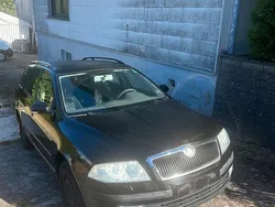 Schwarz Gebraucht 2007 Skoda Octavia Kombi | 1.900 € (Guter Preis)