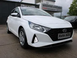 Weiß Gebraucht 2023 Hyundai i20 Essential Limousine | 18.950 € (Fairer Preis)