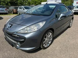 Grau Gebraucht 2007 Peugeot 207 CC Cabrio | 3.500 € (Etwas zu teuer)