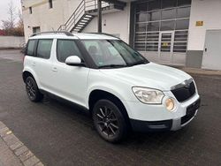 Weiß Gebraucht 2014 Skoda Yeti Active SUV | 3.700 € (Guter Preis)