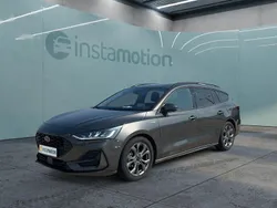 Grau Gebraucht 2023 Ford Focus ST-Line X Kombi | 20.899 € (Guter Preis)