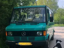 Grün Gebraucht 1991 Mercedes T1 Van | 7.500 €