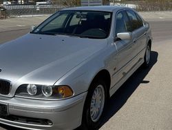 Silber Gebraucht 2001 BMW 520 Limousine | 5.599 € (Teuer)