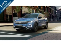 Ravennablaumetallic (metallic) Gebraucht 2024 VW T-Roc Style SUV | 31.290 € (Guter Preis)