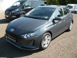 Aurora grey / met Gebraucht 2024 Hyundai i20 Select Limousine | 16.900 € (Fairer Preis)