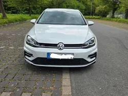 Weiß Gebraucht 2018 VW Golf VII Highline Limousine | 16.999 € (Fairer Preis)