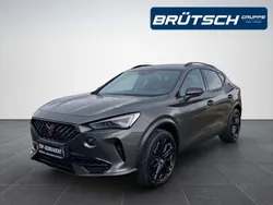 Kliffgrau metallic Gebraucht 2024 Cupra Formentor VZ SUV | 43.980 € (Etwas zu teuer)