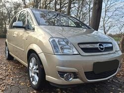 Silber Gebraucht 2008 Opel Adam Kleinwagen | 4.199 €