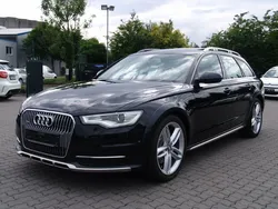 Schwarz metallic Gebraucht 2013 Audi A6 Allroad Kombi | 36.870 €