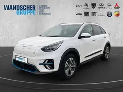 Weißandere Gebraucht 2021 Kia e-Niro Spirit SUV | 22.990 € (Fairer Preis)