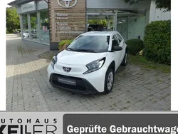 Weiß Gebraucht 2022 Toyota Aygo Kleinwagen | 12.480 € (Superpreis)