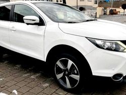 Weiß Gebraucht 2014 Nissan Qashqai 360º SUV | 10.900 € (Fairer Preis)