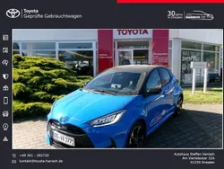 Neptune blue metallic / dach s Gebraucht 2024 Toyota Yaris Hybrid Edition Kleinwagen | 27.890 € (Fairer Preis)