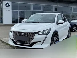 Weiss Gebraucht 2020 Peugeot e-208 Active Kleinwagen | 17.649 € (Fairer Preis)