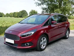 Rot Gebraucht 2016 Ford S-MAX Titanium Van / Kleinbus | 16.100 € (Etwas zu teuer)