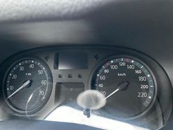 Blau Gebraucht 2006 Renault Clio II Kleinwagen | 2.700 € (Etwas zu teuer)