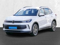 Oryxweiß perlmutteffekt Gebraucht 2024 VW Tiguan Life SUV | 36.350 € (Fairer Preis)