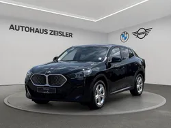 Schwarz uni Neu 2025 BMW iX2 Shadowline SUV | 41.649 € (Guter Preis)