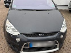 Grau Gebraucht 2020 Ford S-MAX S Van / Kleinbus | 4.700 €