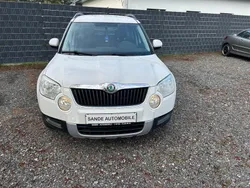 Weiß Gebraucht 2013 Skoda Yeti SUV | 5.499 €