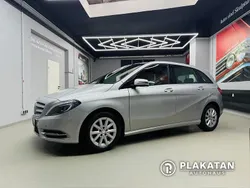 Silber Gebraucht 2012 Mercedes B200 Van / Kleinbus | 14.980 € (Etwas zu teuer)