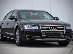 Schwarz Gebraucht 2013 Audi A8 Limousine | 107.100 €