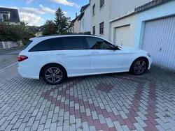 Weiß Gebraucht 2016 Mercedes C300 AMG line Kombi | 20.800 € (Etwas zu teuer)