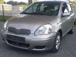 Grau Gebraucht 2005 Toyota Yaris Limousine | 1.400 € (Fairer Preis)