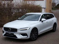 Ice white, solid / solid Gebraucht 2021 Volvo V60 Inscription Kombi | 17.840 € (Etwas zu teuer)