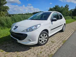 Weiß Gebraucht 2011 Peugeot 206+ Urban Move Kleinwagen | 2.590 € (Fairer Preis)