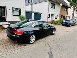 Schwarz Gebraucht 2006 BMW 330 Sport Line Coupé | 18.500 € (Teuer)