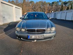 Grau Gebraucht 2005 Jaguar X-type Limousine | 1.900 € (Fairer Preis)