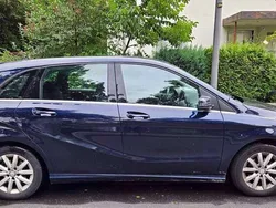 Blau Gebraucht 2016 Mercedes B180 Van / Kleinbus | 7.800 € (Fairer Preis)