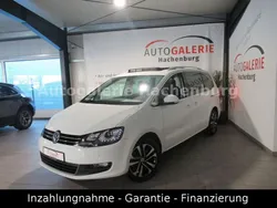 Weiß Gebraucht 2021 VW Sharan United Van / Kleinbus | 23.990 € (Guter Preis)