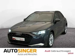 Manhattangrau metallic Gebraucht 2024 Audi A3 Sportback Advanced Plus Limousine | 34.430 € (Guter Preis)