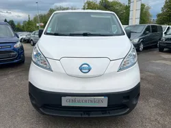 Weiß Gebraucht 2021 Nissan e-NV200 Van | 8.000 €