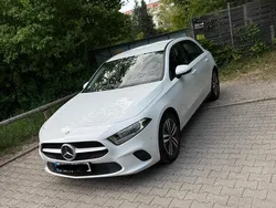 Weiß Gebraucht 2020 Mercedes A180 Kleinwagen | 19.999 € (Fairer Preis)