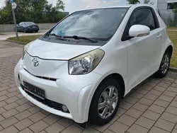Weiß Gebraucht 2011 Toyota iQ Kleinwagen | 3.480 € (Superpreis)