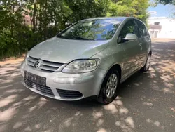 Silber Gebraucht 2006 VW Golf Plus Cross Comfortline Van / Kleinbus | 2.800 € (Superpreis)