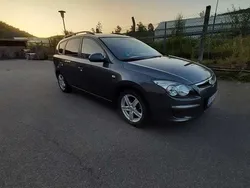 Grau Gebraucht 2009 Hyundai i30 Edition+ Kombi | 3.999 € (Fairer Preis)