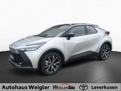 Shimmering silver metallic / dach schwarz Gebraucht 2024 Toyota C-HR Team SUV | 30.990 € (Fairer Preis)