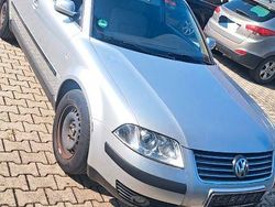Silber Gebraucht 2001 VW Passat Basis Kombi | 1.150 € (Fairer Preis)