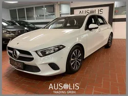 Digital weiß Gebraucht 2020 Mercedes A180 Business Limousine | 20.490 € (Superpreis)