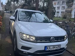Weiß Gebraucht 2020 VW Tiguan SUV | 27.000 € (Fairer Preis)
