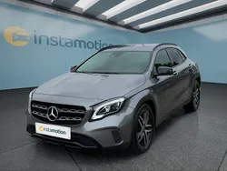 Grau Gebraucht 2019 Mercedes GLA220 SUV | 26.499 € (Etwas zu teuer)