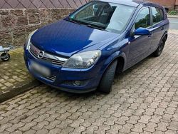 Blau Gebraucht 2009 Opel Astra Kleinwagen | 1.950 €
