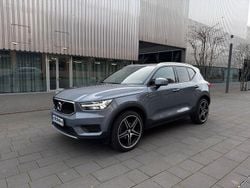 Grau Gebraucht 2021 Volvo XC40 Momentum SUV | 26.000 € (Fairer Preis)
