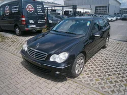 Blau Gebraucht 2005 Mercedes C220 Avantgarde Kombi | 990 € (Superpreis)
