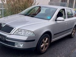Silber Gebraucht 2005 Skoda Octavia Ambiente Kombi | 1.499 € (Guter Preis)