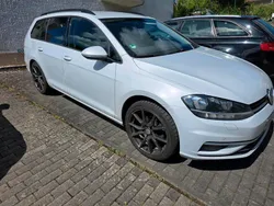 Weiß Gebraucht 2017 VW Golf VII Comfortline Kombi | 9.899 € (Guter Preis)